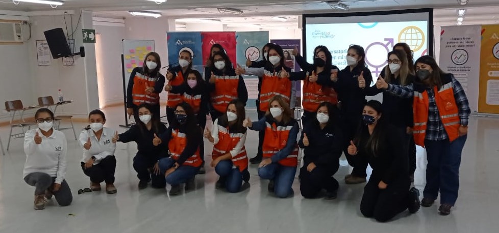 Trabajadoras comparten sus experiencias, sueños y desafíos