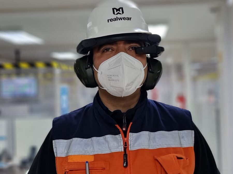 Casco de conexión en tiempo real: un habilitador del teletrabajo