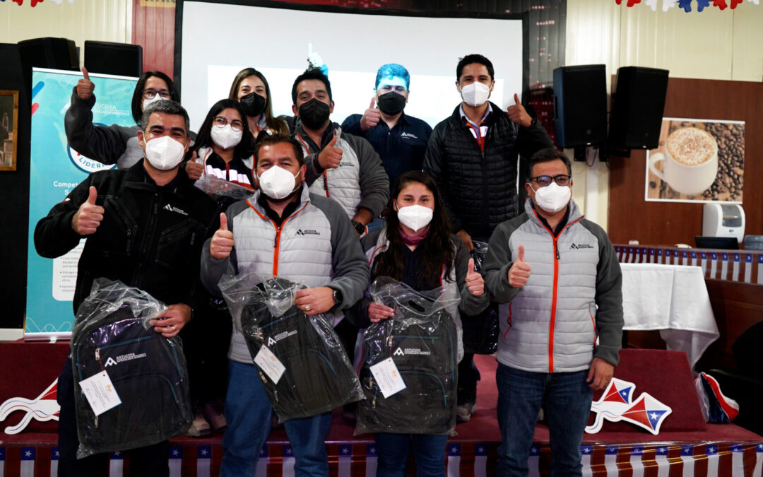 Diez trabajadores fueron destacados por su crecimiento laboral en la Compañía