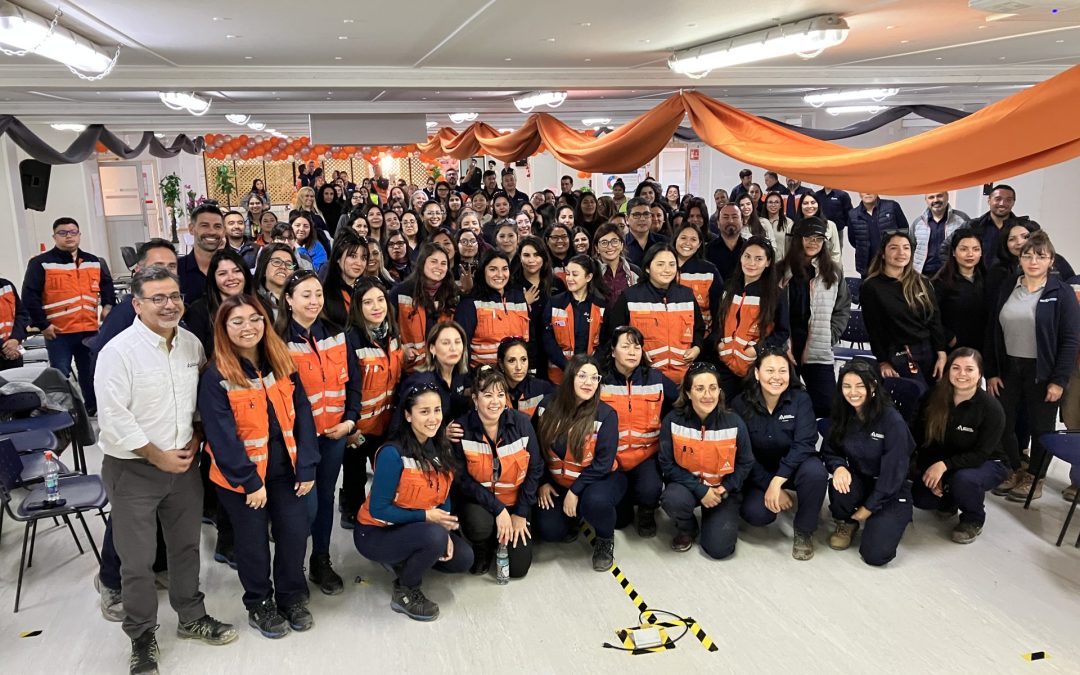 Cerca de 130 personas participaron de la conmemoración del 8M en faena