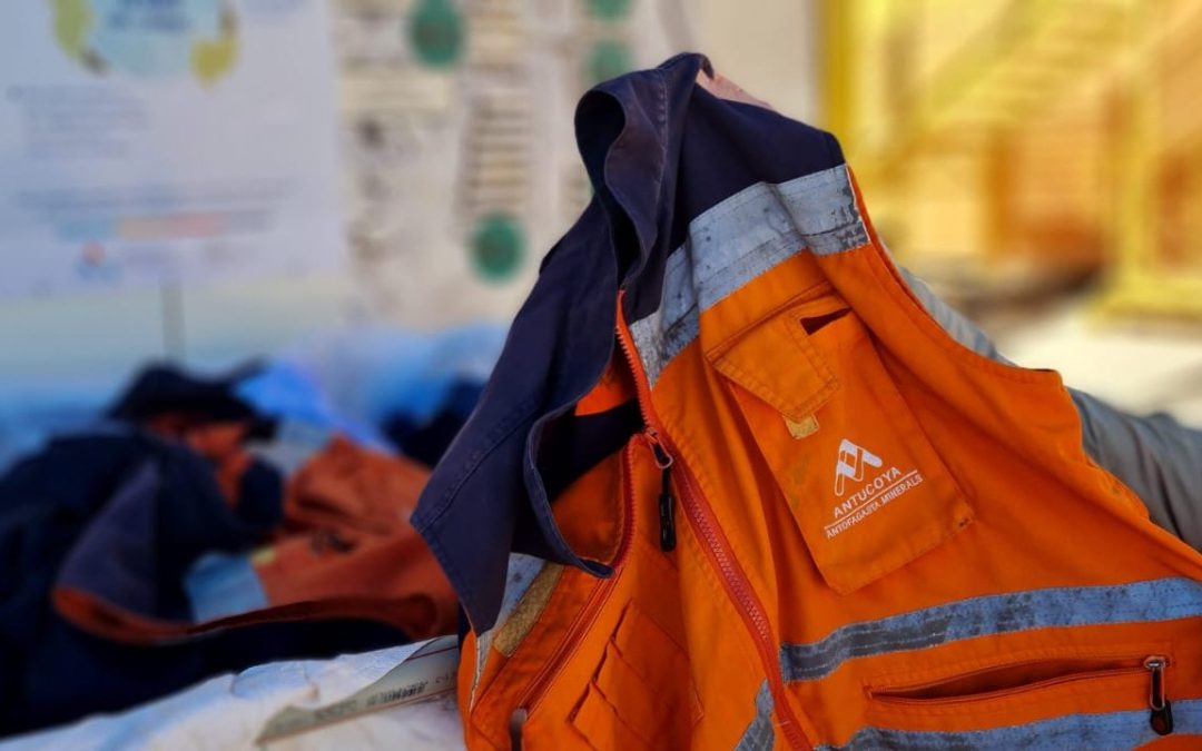 Personas que se reinsertan a la sociedad darán nueva vida a ropa donada por la Compañía