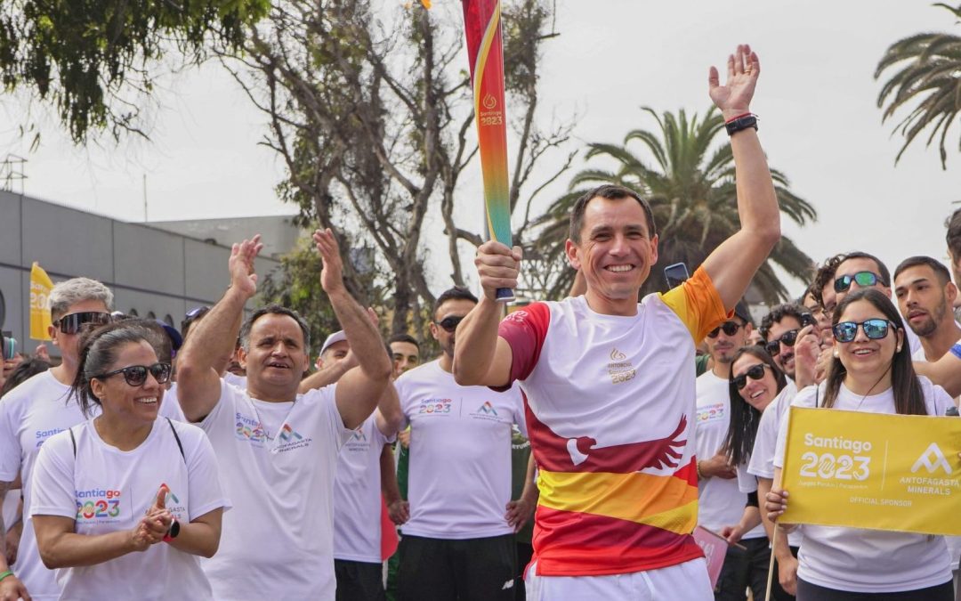 La antorcha de Santiago 2023 en las manos de Sergio Barrera: “Sentí orgullo y mucha alegría”