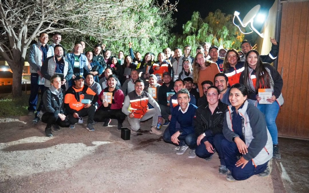 Liderazgo, compromiso y esfuerzo: ‘Invierte en Ti’ reconoció a 18 personas