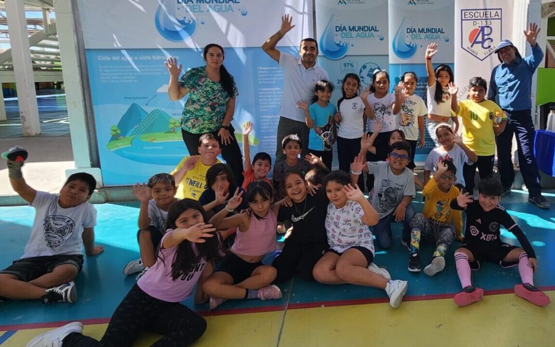 Estudiantes de María Elena conocieron detalles del uso del agua