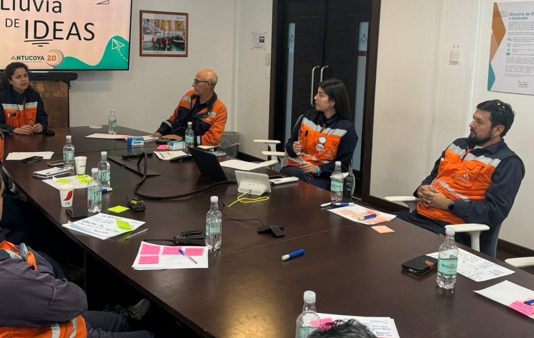 ‘Impulsa y despega tu idea’ implementa innovaciones en grúas horquilla y control de polines 