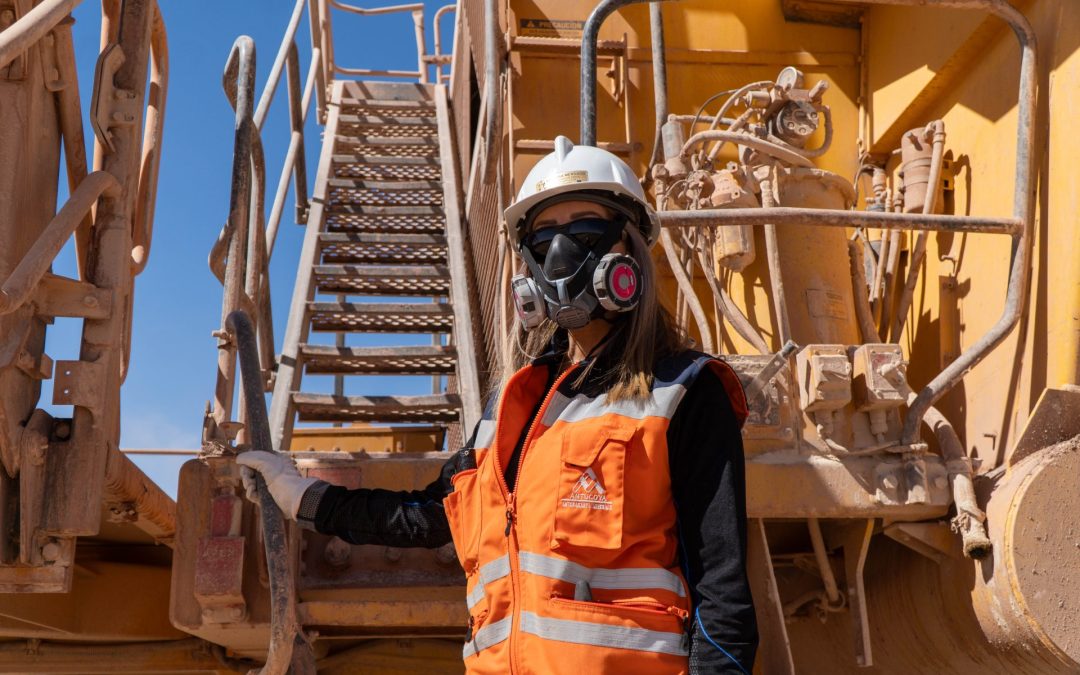 Minera Antucoya incorporó a 12 nuevas operadoras Mina