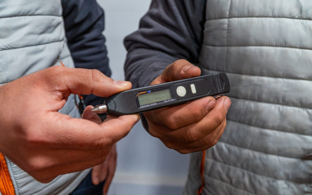 Nuevo dispositivo digital mide vibraciones para anticipar fallas en equipos críticos de la operación