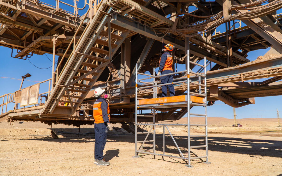 Plataformas móviles: autonomía y seguridad en el mantenimiento de la planta